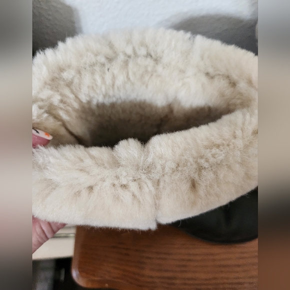 UGG Classic Tall Boots in Chocolate Brown. Light fur inside - Picture 5 of 12